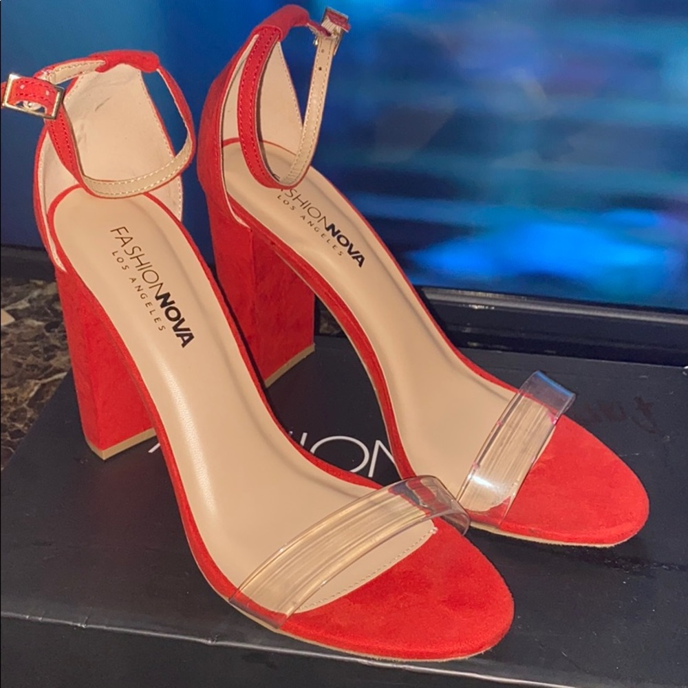Fashionova “That one strap heels”